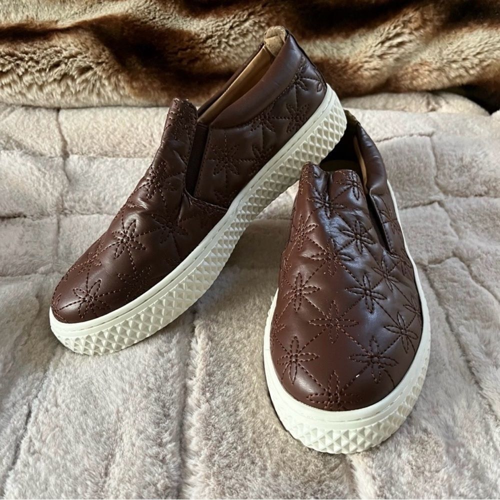 Laura Ashley Aerosoles X La Erin Slip On Sneakers Quilted Chocolate Brown